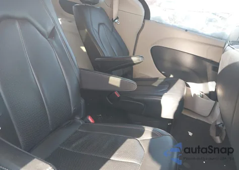2018 Chrysler Pacifica Touring L из США, поврежденный, VIN 2C4RC1BG8JR352636